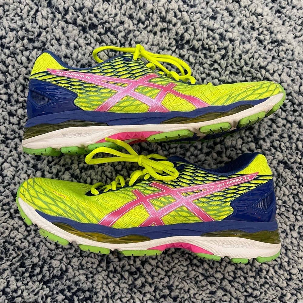 Asics Gel Nimbus 18 Yellow Blue Pink like new size 9